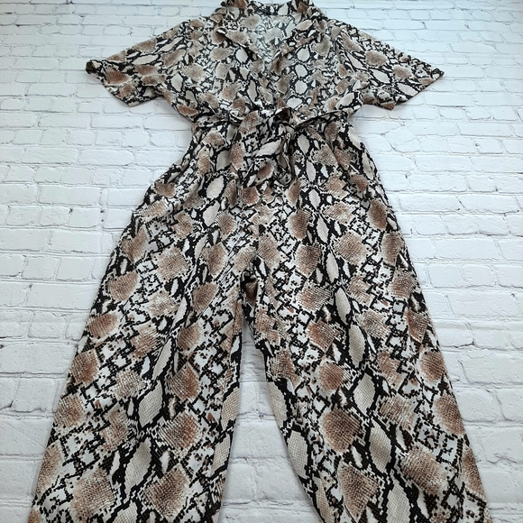 Snakeprint jumpsuit - Picture 6 of 12